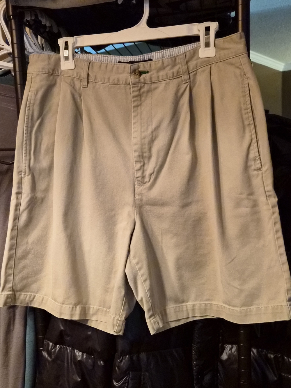 Tommy Hilfiger Men's Size W34 Beige Flat Front Shorts